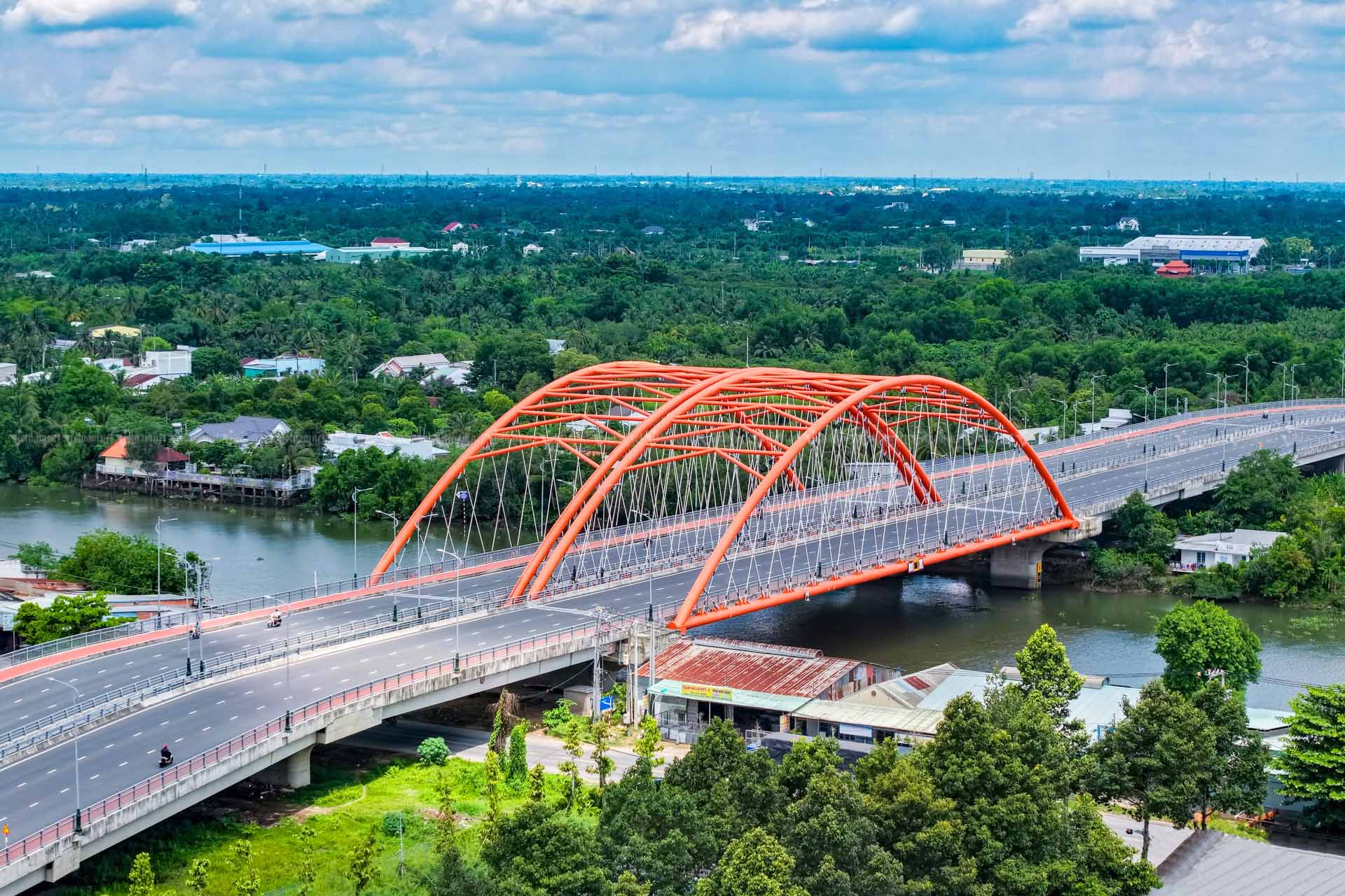 686e30af3eece7612c614ed8_w-vinh-long-nguyen-hue-11-93455 copy.jpg