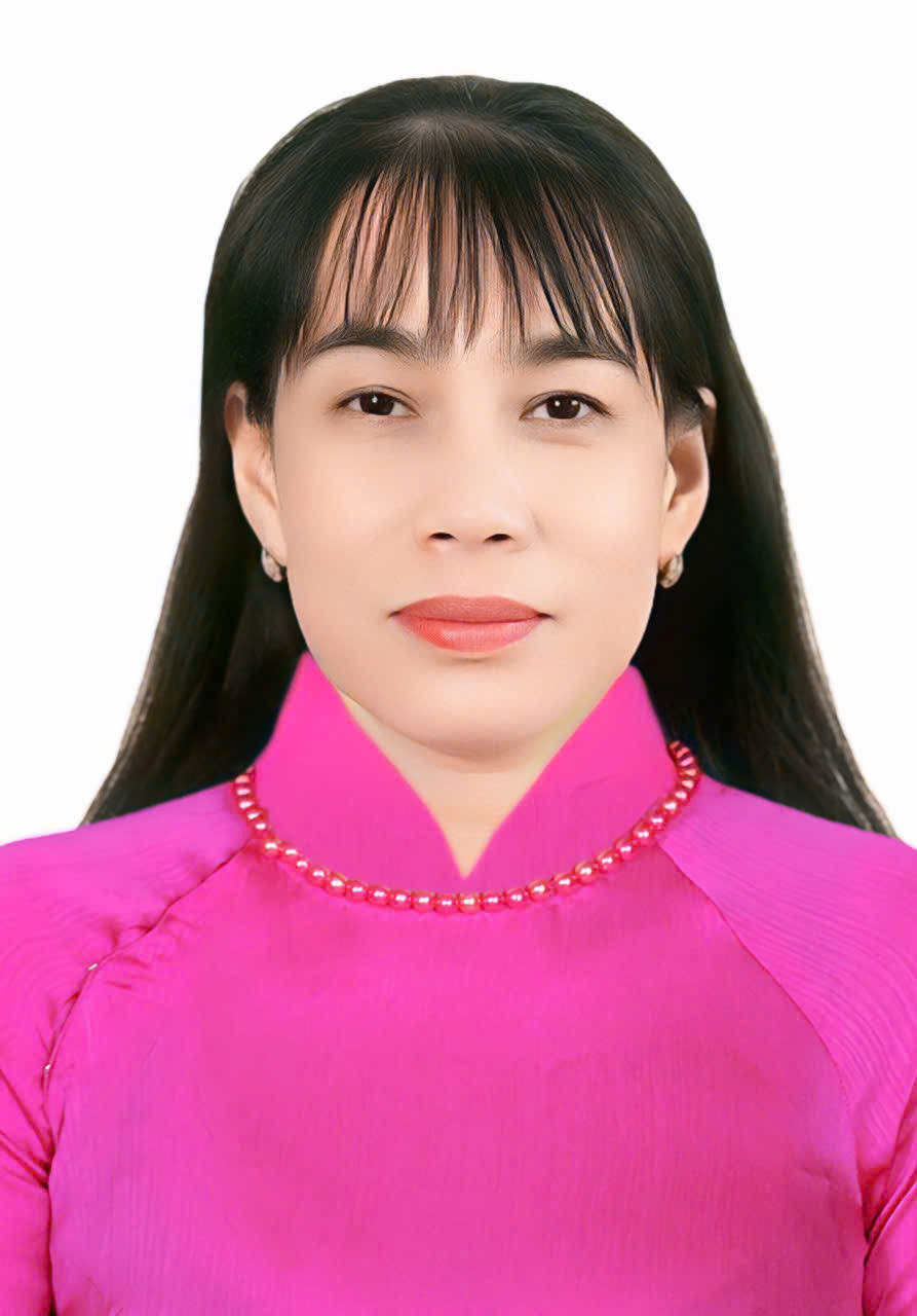 NGUYỄN THỊ THU TRANG.jpg