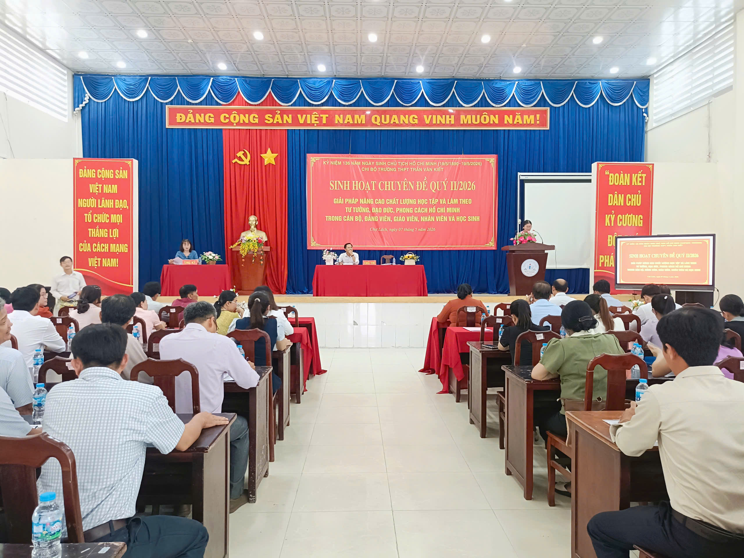 Quang canh sinh hoat chuyen de tai Tran Van Kiet.jpg