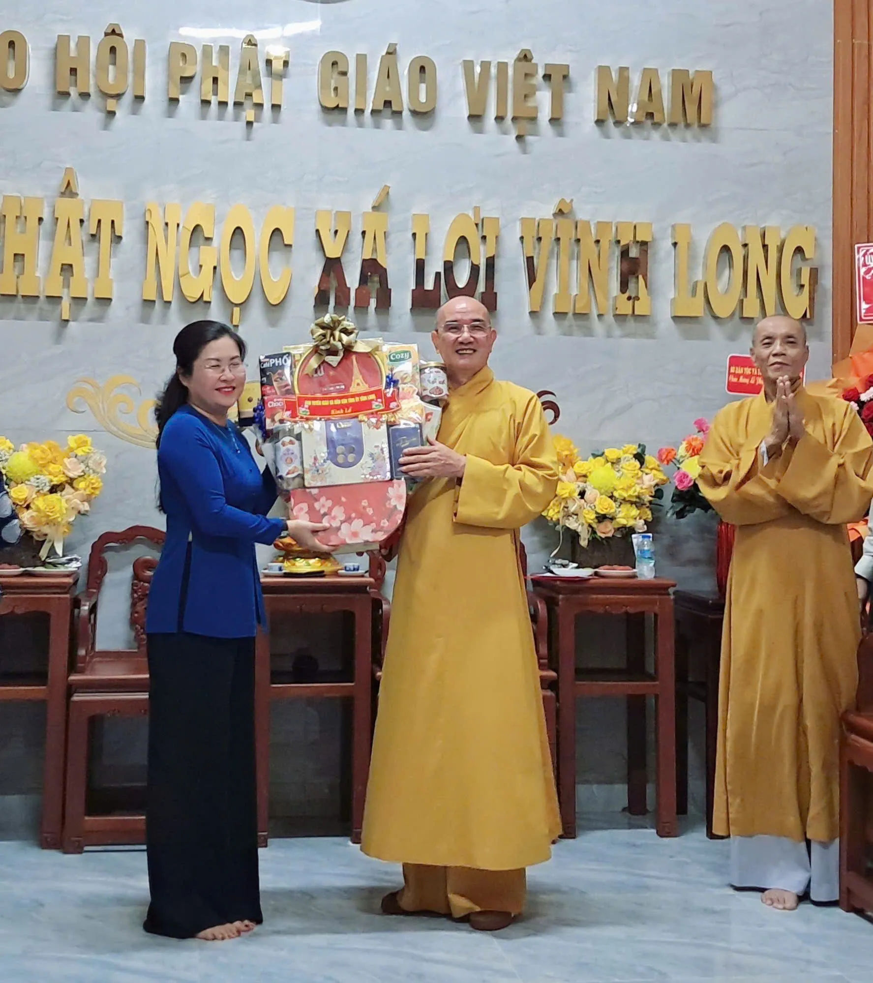 Thăm v&agrave; ch&uacute;c mừng Ban Trị sự Gi&aacute;o hội Phật gi&aacute;o Việt Nam tỉnh_3.webp